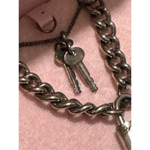 VintGe juicy couture y2k 2000s lock & key curb chain charm necklace silver set 2 - Picture 3 of 5